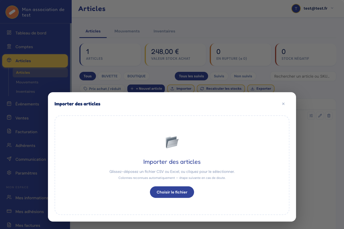 Fenêtre d'import des articles avec la zone de dépôt d'un fichier.